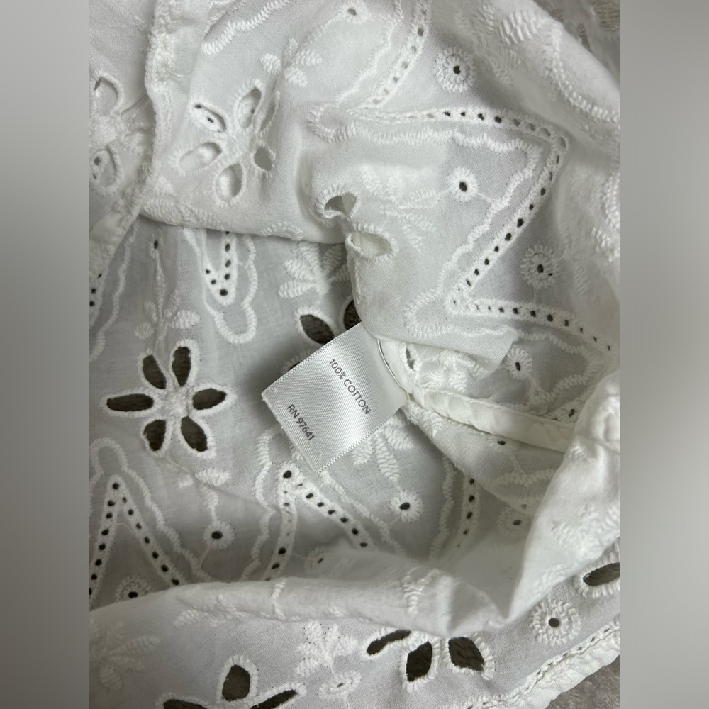 J. Jill Women’s Top Size Medium Eyelet Peasant‎ Blouse - Picture 5 of 9